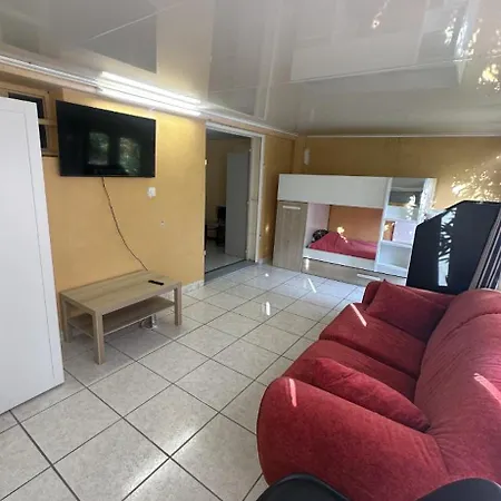 Agreable Dortoir En Bord De Jardin Lit 3